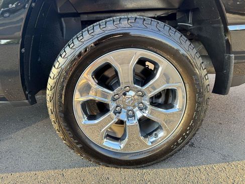 Used 2019 RAM 1500 Big Horn AWD/4WD image 10
