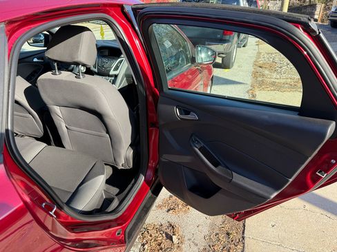 Used 2014 Ford Focus SE image 14