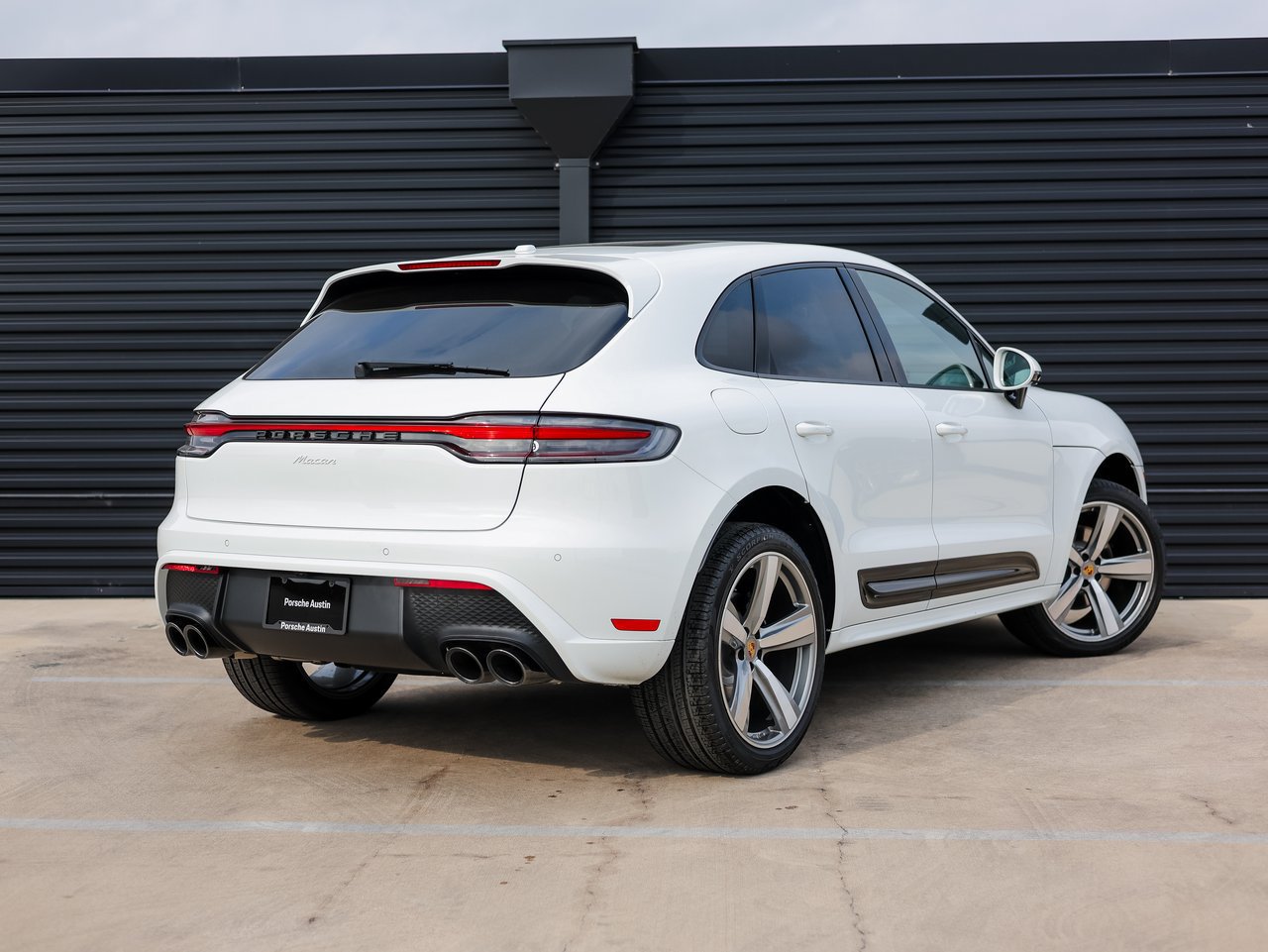 Certified 2026 Porsche Macan AWD/4WD image 7