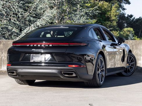 Certified 2025 Porsche Panamera RWD image 11
