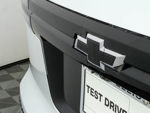 New 2026 Chevrolet Traverse RS w/ LPO, Floor Liner Package image 38