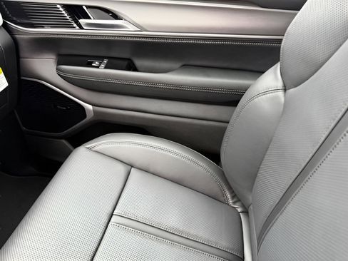 New 2026 Jeep Grand Wagoneer Limited AWD/4WD image 29