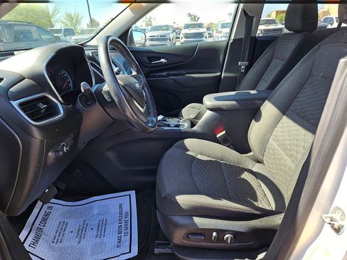 Certified 2018 Chevrolet Equinox LT FWD image 17