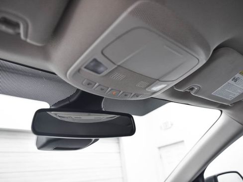 Used 2023 Ford Edge SEL image 18