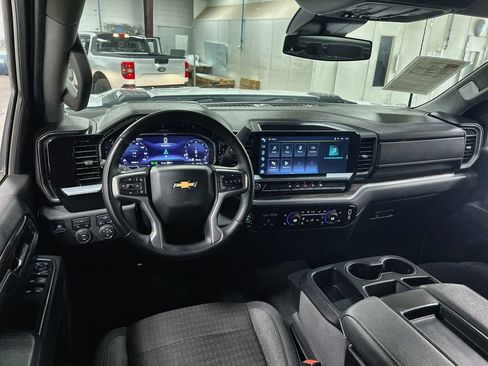 Used 2025 Chevrolet Silverado 2500 LT w/ Convenience Package AWD/4WD image 21