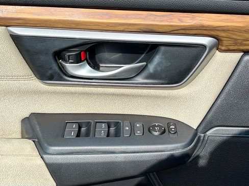 Used 2019 Honda CR-V EX image 17