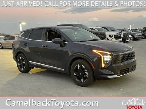 Used 2026 Kia Sportage LX FWD image 1
