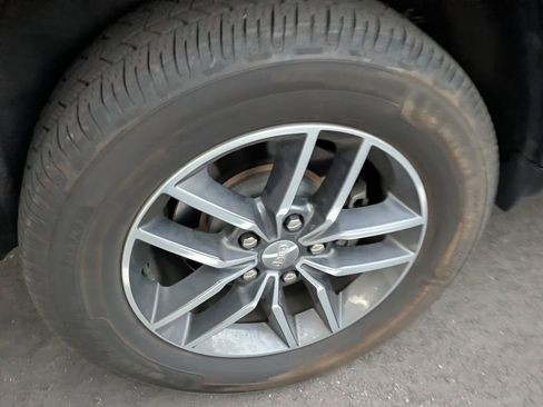 Used 2018 Jeep Grand Cherokee Limited image 8