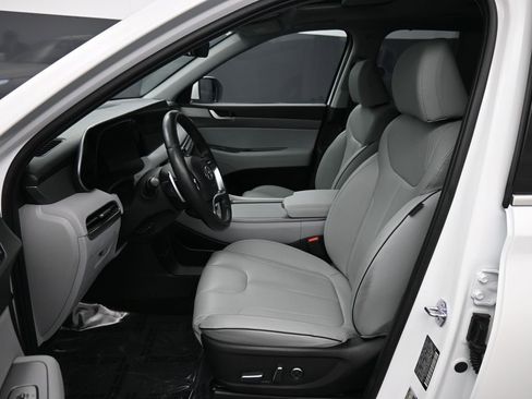 Used 2023 Hyundai Palisade SEL image 19