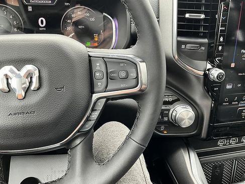 New 2026 RAM 1500 Laramie AWD/4WD image 23
