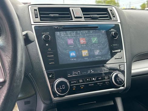 Used 2018 Subaru Outback 2.5i Premium AWD/4WD image 25