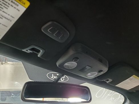 Used 2017 Ford Mustang Premium image 28