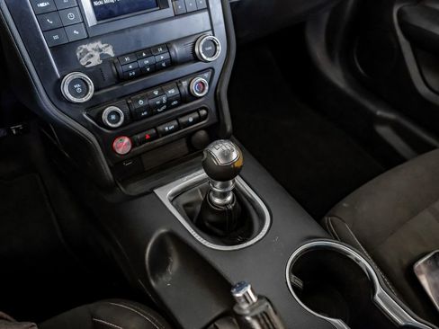 Used 2019 Ford Mustang Coupe image 22