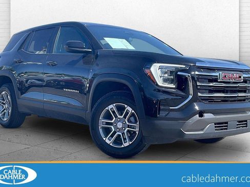 Used 2025 GMC Terrain Elevation FWD image 1