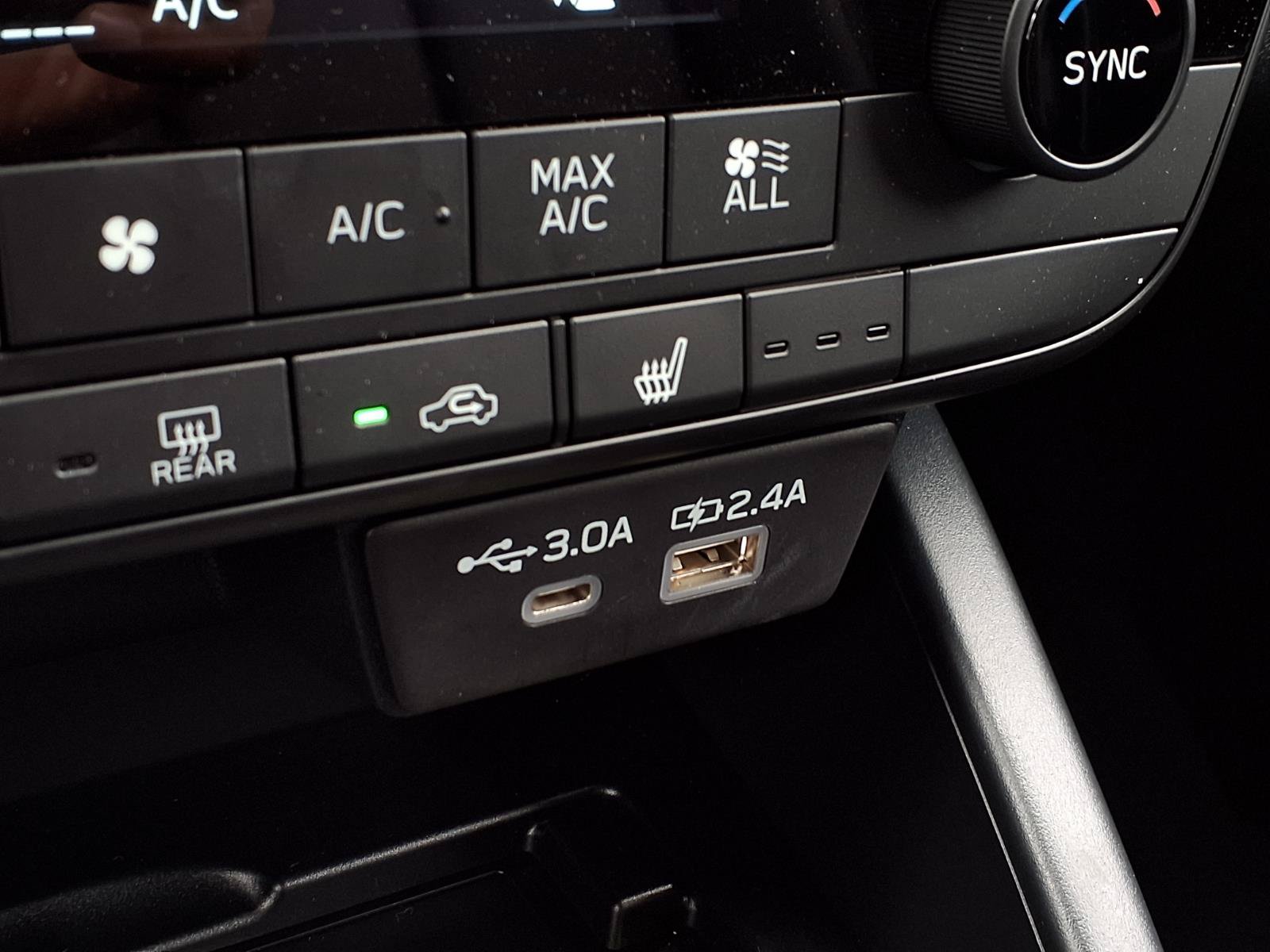 Certified 2026 Subaru Outback Premium AWD/4WD image 36