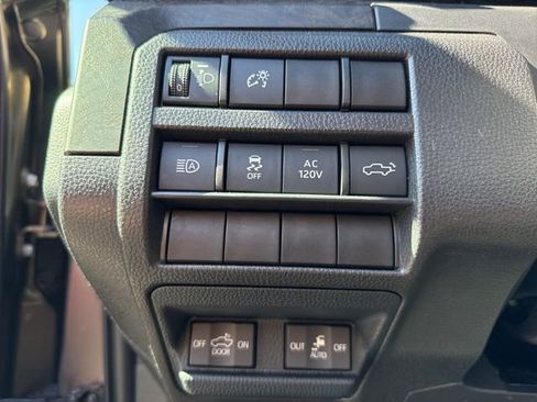 Used 2025 Toyota Tacoma Limited image 21