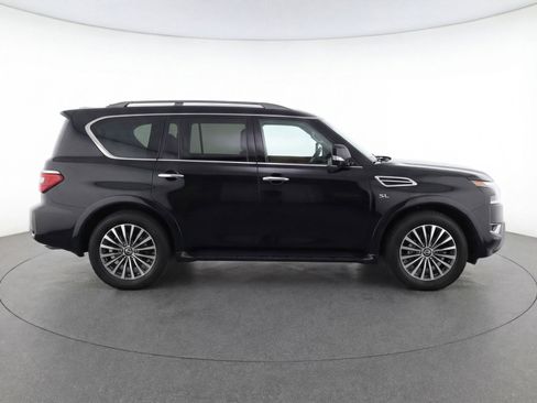Used 2024 Nissan Armada SL image 11