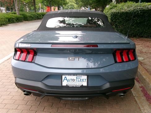 Used 2025 Ford Mustang GT Premium RWD image 7