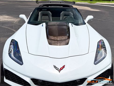 Used 2019 Chevrolet Corvette ZR1 RWD image 4