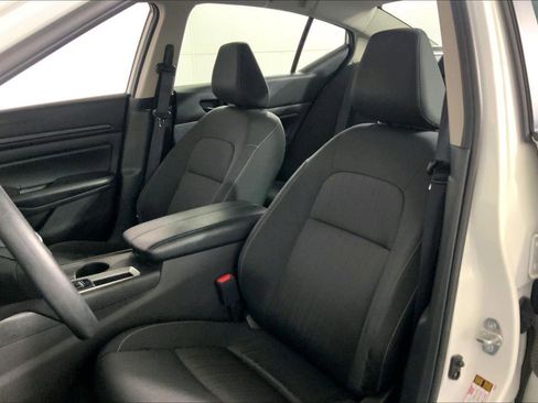 Used 2025 Nissan Altima 2.5 SV FWD image 22