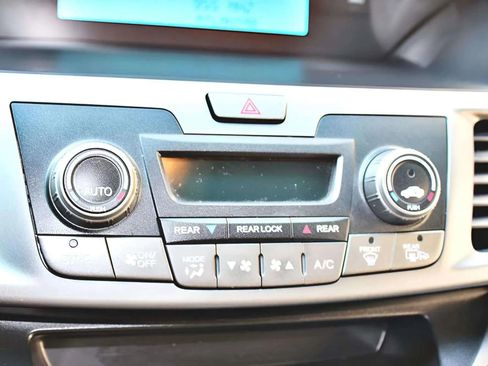 Used 2011 Honda Odyssey EX image 18