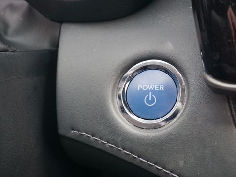 Used 2022 Toyota Highlander XLE image 12