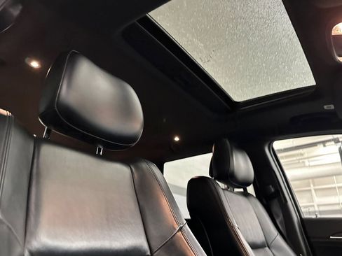 Used 2018 Jeep Grand Cherokee Limited image 24