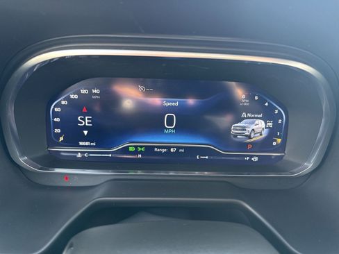 Used 2024 Chevrolet Tahoe RST w/ Luxury Package image 17