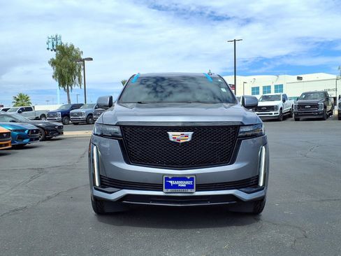 Used 2021 Cadillac Escalade Sport AWD/4WD image 2