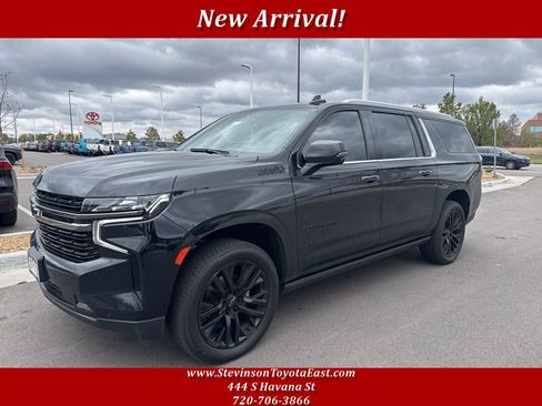 Used 2022 Chevrolet Suburban High Country AWD/4WD image 1