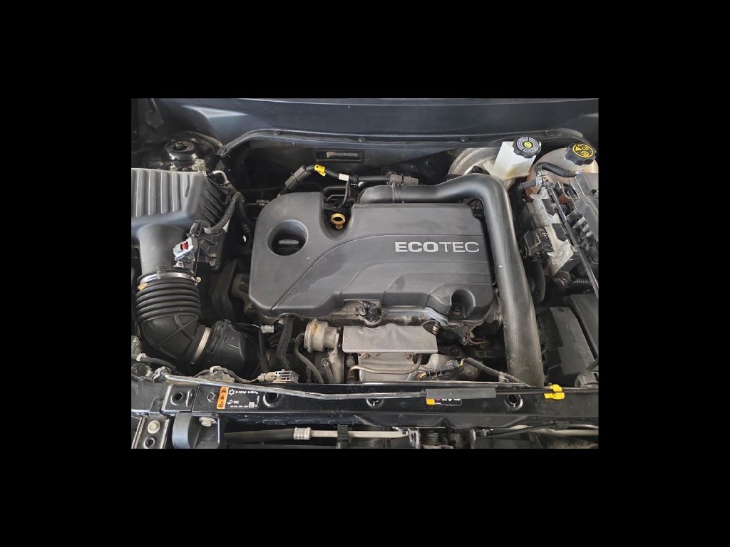 Used 2021 Chevrolet Equinox LT FWD image 21