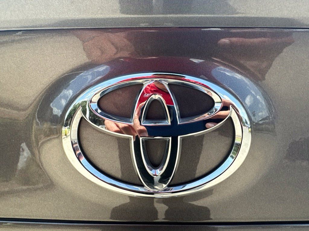 Used 2024 Toyota Camry SE FWD image 18