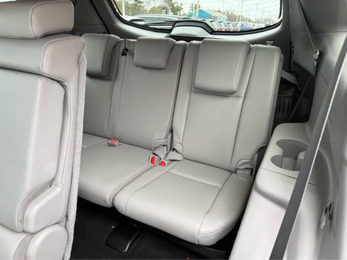 Used 2019 Toyota Highlander XLE AWD/4WD image 28