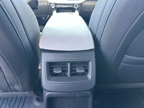 Used 2026 Chevrolet Equinox EV LT FWD image 13