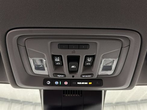 Used 2025 Chevrolet Silverado 1500 LT Trail Boss w/ Convenience Package II AWD/4WD image 44
