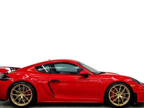 Used 2020 Porsche 718 Cayman GT4 RWD image 2