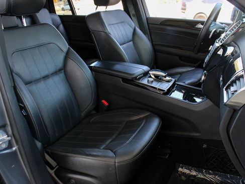 Used 2018 Mercedes-Benz GLS 450 4MATIC image 22