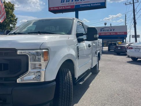 Used 2022 Ford F250 XL w/ Power Equipment Group RWD image 1