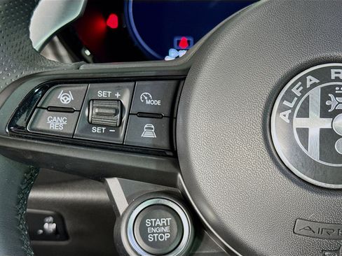 Used 2024 Alfa Romeo Tonale Veloce image 13