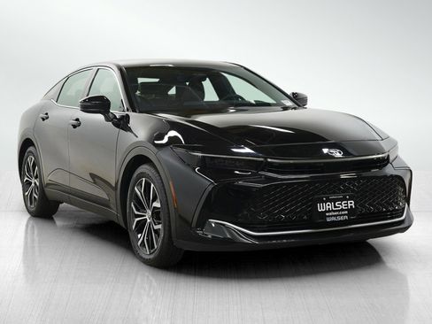 Used 2024 Toyota Crown Limited AWD/4WD image 6