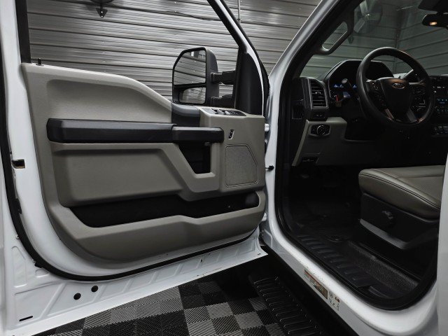 Used 2022 Ford F550 4x4 Crew Cab Super Duty w/ Power Equipment Group image 32