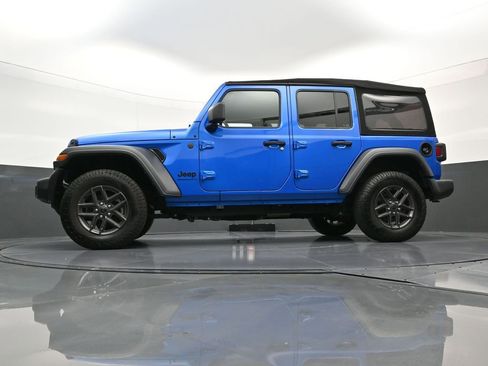 Used 2024 Jeep Wrangler Sport S image 23