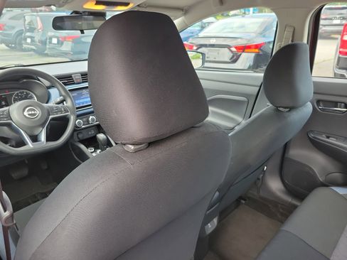 Used 2025 Nissan Versa SV FWD image 12