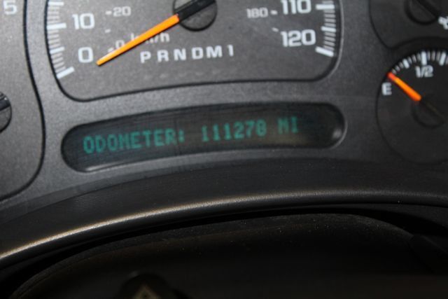 Used 2006 Chevrolet Silverado 2500 W/T w/ Heavy-Duty Power Package AWD/4WD image 16