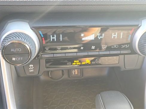 Used 2023 Toyota RAV4 XLE image 22