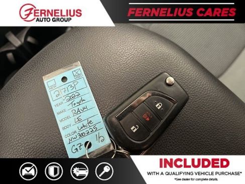 Used 2022 Toyota RAV4 LE image 33
