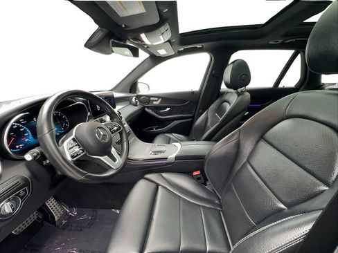 Used 2022 Mercedes-Benz GLC 300 4MATIC w/ AMG Line image 19