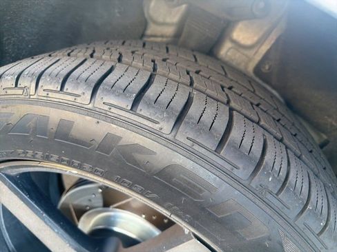 Used 2017 Jaguar F-PACE Prestige image 10