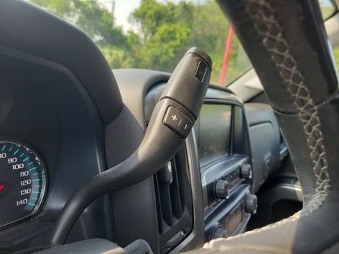 Used 2018 Chevrolet Silverado 1500 LT RWD image 26