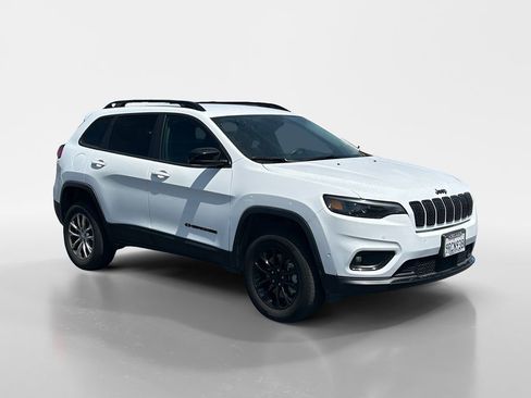 Used 2023 Jeep Cherokee Altitude Lux AWD/4WD image 8